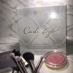 bh cosmetics Carli Bybel deluxe edition palette